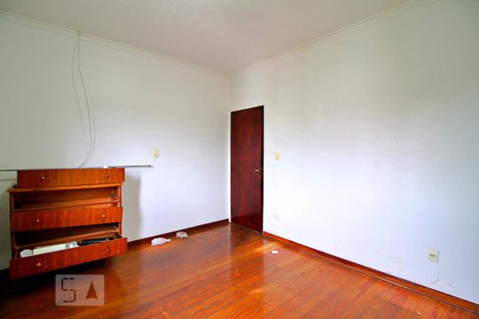 Quarto 1 de casa à venda com 3 quartos, 540m² em Parque João Ramalho, Santo André