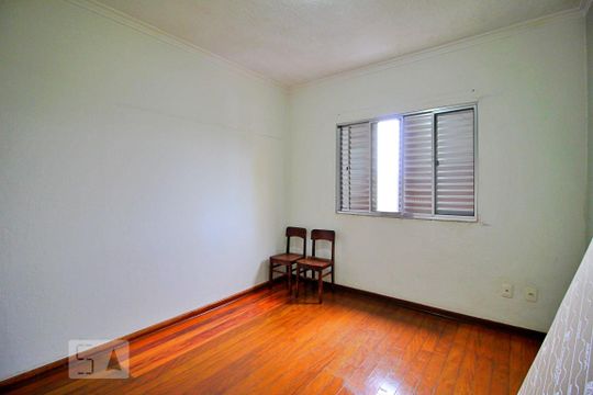 Quarto 2 de casa à venda com 3 quartos, 540m² em Parque João Ramalho, Santo André