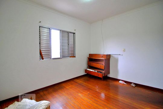 Quarto 1 de casa à venda com 3 quartos, 540m² em Parque João Ramalho, Santo André