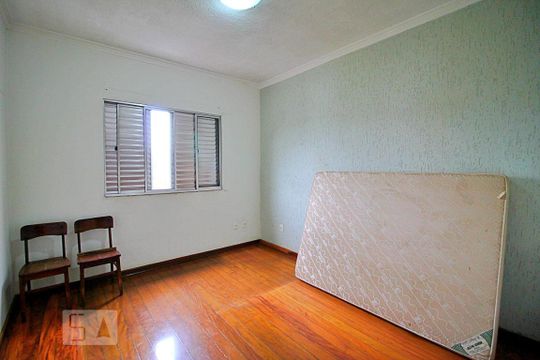 Quarto 2 de casa à venda com 3 quartos, 540m² em Parque João Ramalho, Santo André