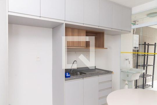 Cozinha  de apartamento à venda com 2 quartos, 47m² em Vila Mariana, São Paulo