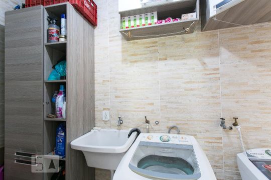 Área de Serviço de casa de condomínio para alugar com 3 quartos, 110m² em Vila Moreira, São Paulo