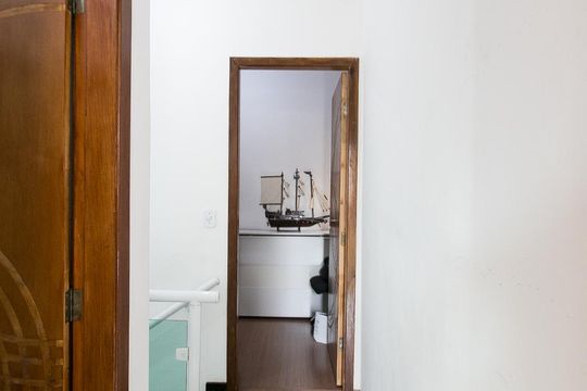 Corredor de casa de condomínio para alugar com 3 quartos, 110m² em Vila Moreira, São Paulo