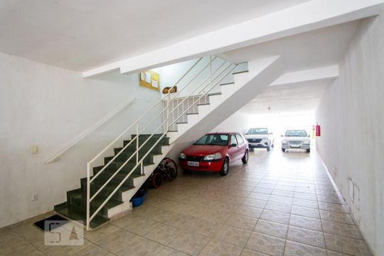 Garagem de apartamento para alugar com 2 quartos, 93m² em Vila Tibiriçá, Santo André