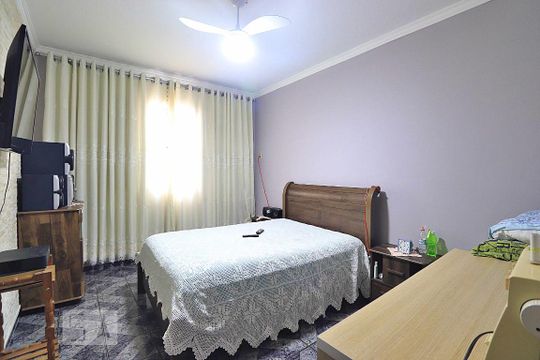 Quarto 1 de casa à venda com 2 quartos, 216m² em Jardim das Maravilhas, Santo André