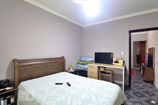 Quarto 1 de casa à venda com 2 quartos, 216m² em Jardim das Maravilhas, Santo André