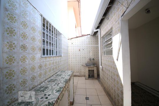 Ártea de Serviço de casa para alugar com 2 quartos, 76m² em Vila Cordeiro, São Paulo