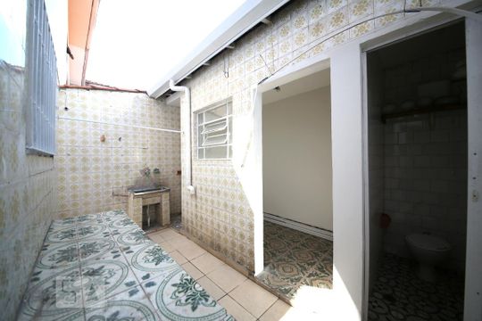 Quintal - Área de Serviço de casa para alugar com 2 quartos, 76m² em Vila Cordeiro, São Paulo