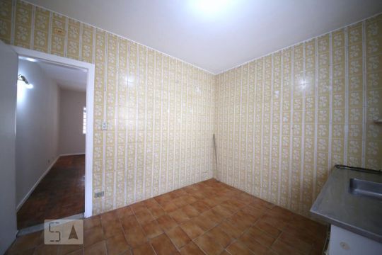 Cozinha de casa para alugar com 2 quartos, 76m² em Vila Cordeiro, São Paulo