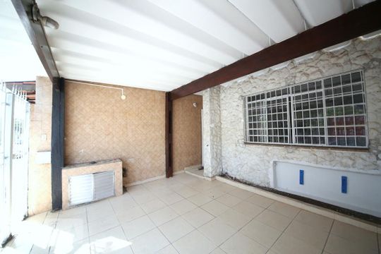 Garagem de casa para alugar com 2 quartos, 76m² em Vila Cordeiro, São Paulo