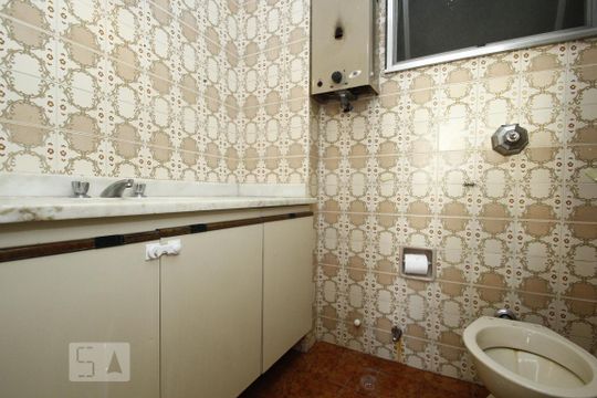 Banheiro da Suíte de apartamento para alugar com 3 quartos, 113m² em Laranjeiras, Rio de Janeiro