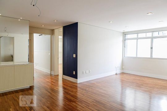 Sala de apartamento para alugar com 2 quartos, 100m² em Cerqueira César, São Paulo