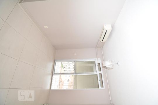 Sala de apartamento à venda com 2 quartos, 50m² em Parada de Lucas, Rio de Janeiro