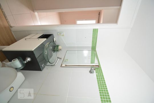 Banheiro de apartamento à venda com 2 quartos, 50m² em Parada de Lucas, Rio de Janeiro