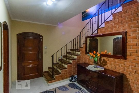 Casa à venda com 4 quartos, 228m² em Guaiaúna, São Paulo