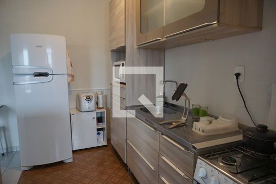 Cozinha de apartamento à venda com 1 quarto, 60m² em Cristo Rei, São Leopoldo