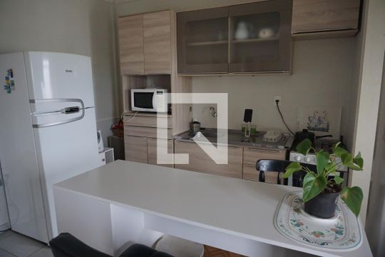 Cozinha de apartamento à venda com 1 quarto, 60m² em Cristo Rei, São Leopoldo