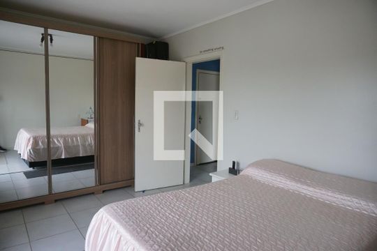 Quarto  de apartamento à venda com 1 quarto, 60m² em Cristo Rei, São Leopoldo