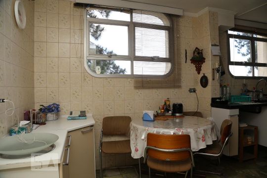 Cozinha de apartamento à venda com 3 quartos, 160m² em Paraisópolis, São Paulo