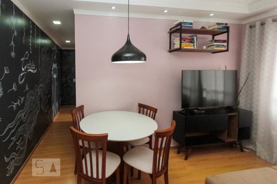 Sala de apartamento para alugar com 2 quartos, 45m² em Vila Independência, São Paulo