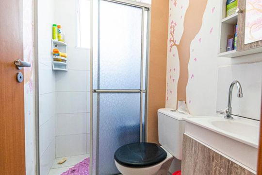 Banheiro de casa à venda com 2 quartos, 42m² em Feitoria, São Leopoldo