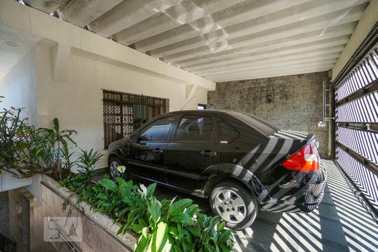 Garagem de casa à venda com 3 quartos, 365m² em Penha de França, São Paulo
