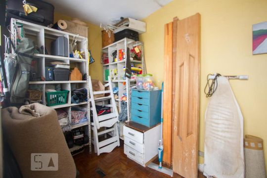 Quarto de Serviço de casa à venda com 3 quartos, 192m² em Jardim das Acácias, São Paulo