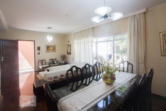 Sala 1 de casa à venda com 3 quartos, 192m² em Jardim das Acácias, São Paulo