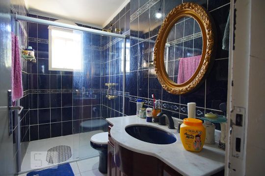 Suite - Banheiro de casa à venda com 3 quartos, 237m² em Sarandi, Porto Alegre