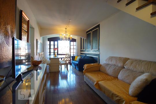 Sala de casa à venda com 3 quartos, 237m² em Sarandi, Porto Alegre