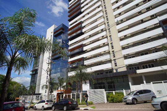 Fachada do bloco de kitnet/studio para alugar com 1 quarto, 52m² em Petrópolis, Porto Alegre