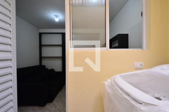 Área de Serviço de kitnet/studio para alugar com 1 quarto, 20m² em Saúde, São Paulo