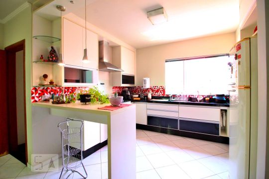 Cozinha de casa à venda com 3 quartos, 256m² em Jardim Paraíso, Santo André