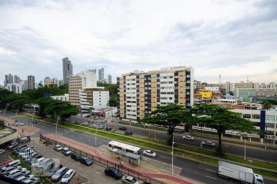 Vista da Sala de apartamento para alugar com 1 quarto, 56m² em Barra, Salvador