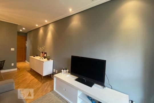 Sala de apartamento para alugar com 3 quartos, 72m² em Vila Andrade, São Paulo
