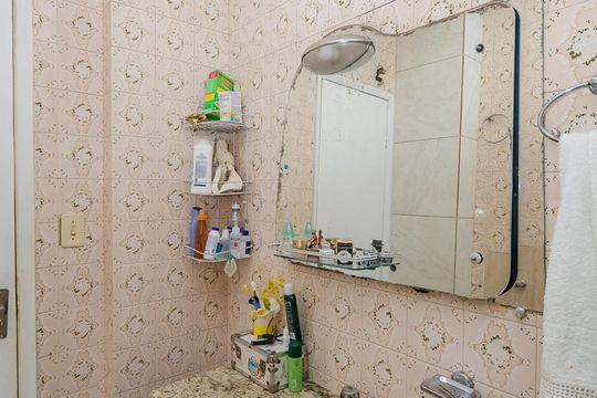 Banheiro Social de apartamento à venda com 3 quartos, 117m² em Centro, Belo Horizonte