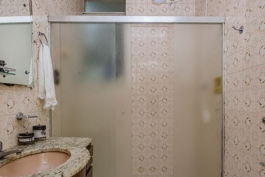 Banheiro Social de apartamento à venda com 3 quartos, 117m² em Centro, Belo Horizonte