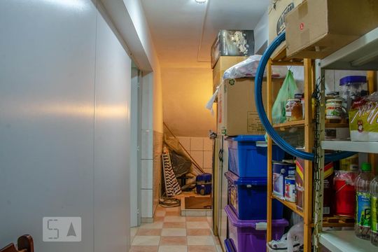 Depósito de casa à venda com 3 quartos, 223m² em Parque Sao Domingos, São Paulo