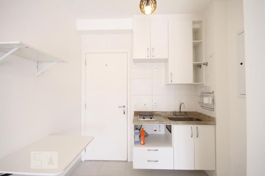 Cozinha de apartamento para alugar com 1 quarto, 52m² em Vila Dom Pedro I, São Paulo