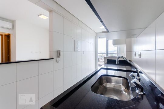 Cozinha de apartamento para alugar com 2 quartos, 68m² em Gonzaga, Santos