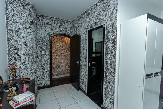 Suite 2 de casa à venda com 4 quartos, 350m² em Vila Tolstoi, São Paulo