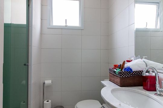 Banheiro quarto 3 suíte de apartamento à venda com 3 quartos, 77m² em Jardim Rosa de França, Guarulhos
