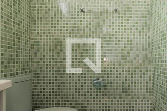 Banheiro de casa para alugar com 2 quartos, 120m² em Vicentina, São Leopoldo