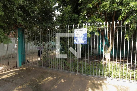 Fachada de casa para alugar com 2 quartos, 120m² em Vicentina, São Leopoldo