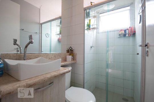 Banheiro da Suíte de apartamento para alugar com 4 quartos, 110m² em São Pedro, Osasco