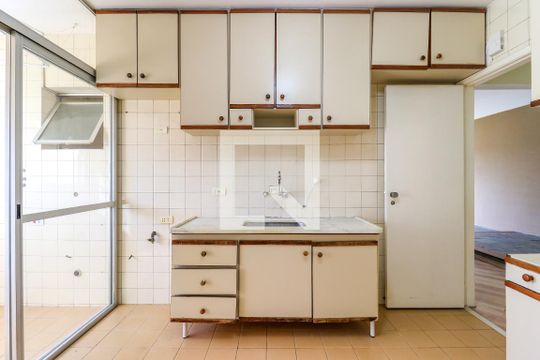 Cozinha de apartamento para alugar com 3 quartos, 87m² em Chácara Santo Antônio (zona Sul), São Paulo