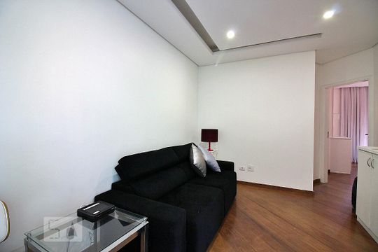 Sala de TV de casa para alugar com 3 quartos, 340m² em Anchieta, São Bernardo do Campo