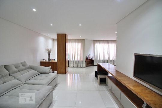 Sala de casa para alugar com 3 quartos, 340m² em Anchieta, São Bernardo do Campo