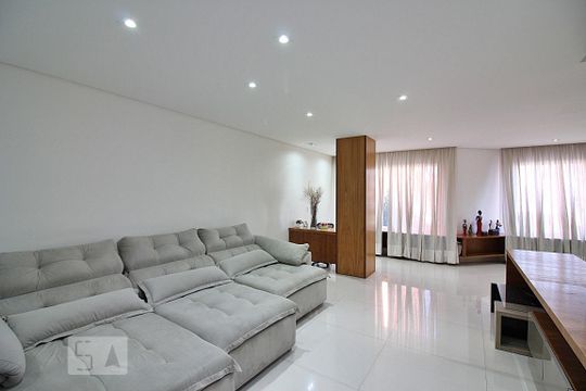Sala de casa para alugar com 3 quartos, 340m² em Anchieta, São Bernardo do Campo