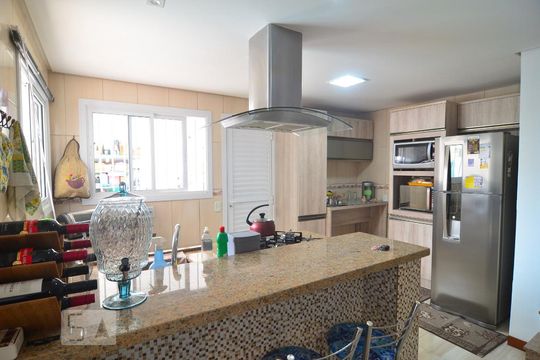Casa 1 - Cozinha de casa para alugar com 4 quartos, 328m² em Igara, Canoas